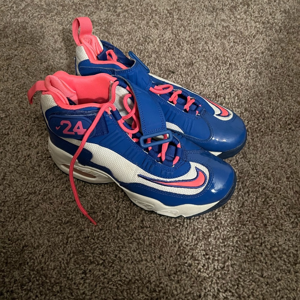 Nike gym shoes